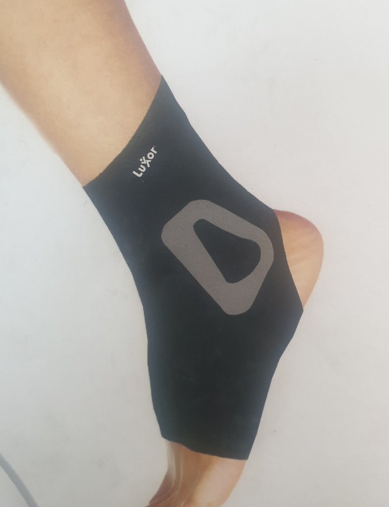 LIGAMENT ASSISTED ANKLE BRACE MEDIUM                                     