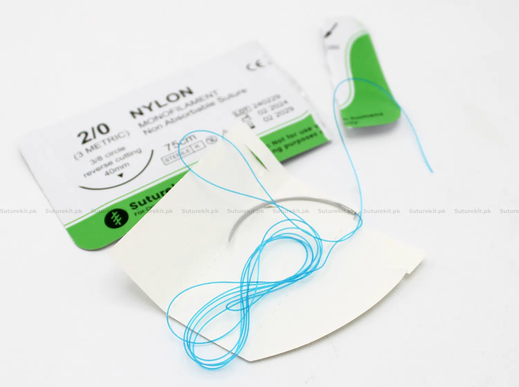 suture nylon alca reverse cutting   (1:0)